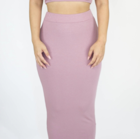 Two piece (cropped and skirt) - Picture 2 of 3